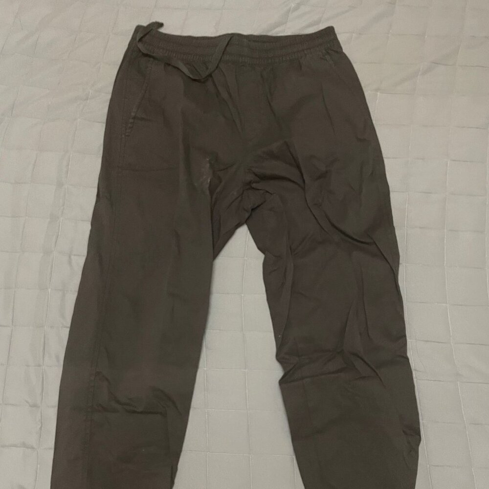 Classic Lightweight Jogger Pants - Size M (Waist 30-34")
